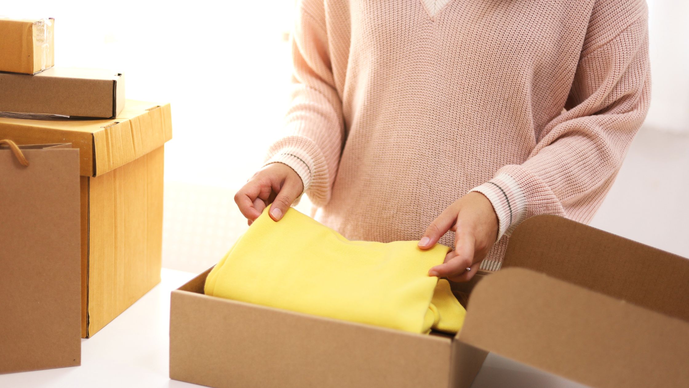 Préparation de commande d'un logisticien ecommerce