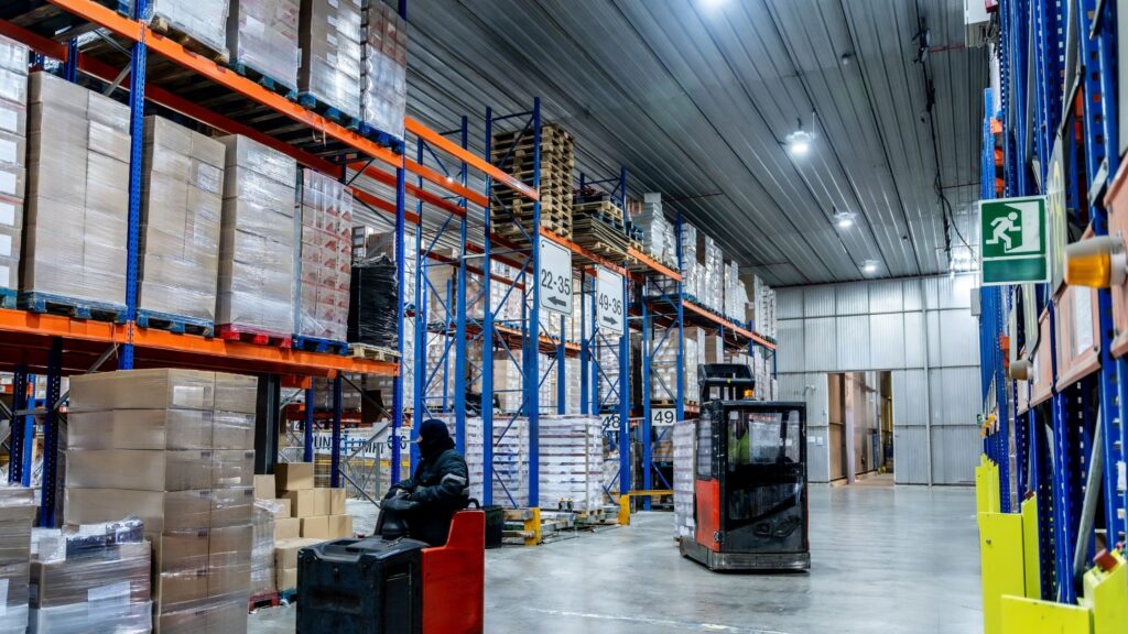 stocage logistique avec fenwick