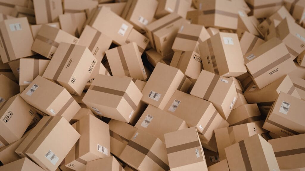 Image d'illustration d'une mutltidude d'emballage logistique