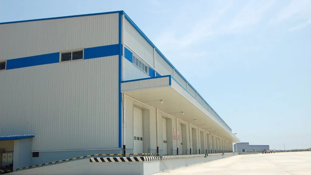 exterieur d'un warehouse e-commerce
